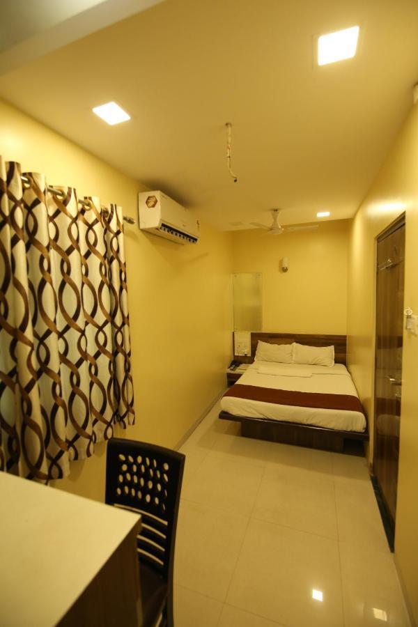 Airport Metro Hotel Mumbai Eksteriør bilde