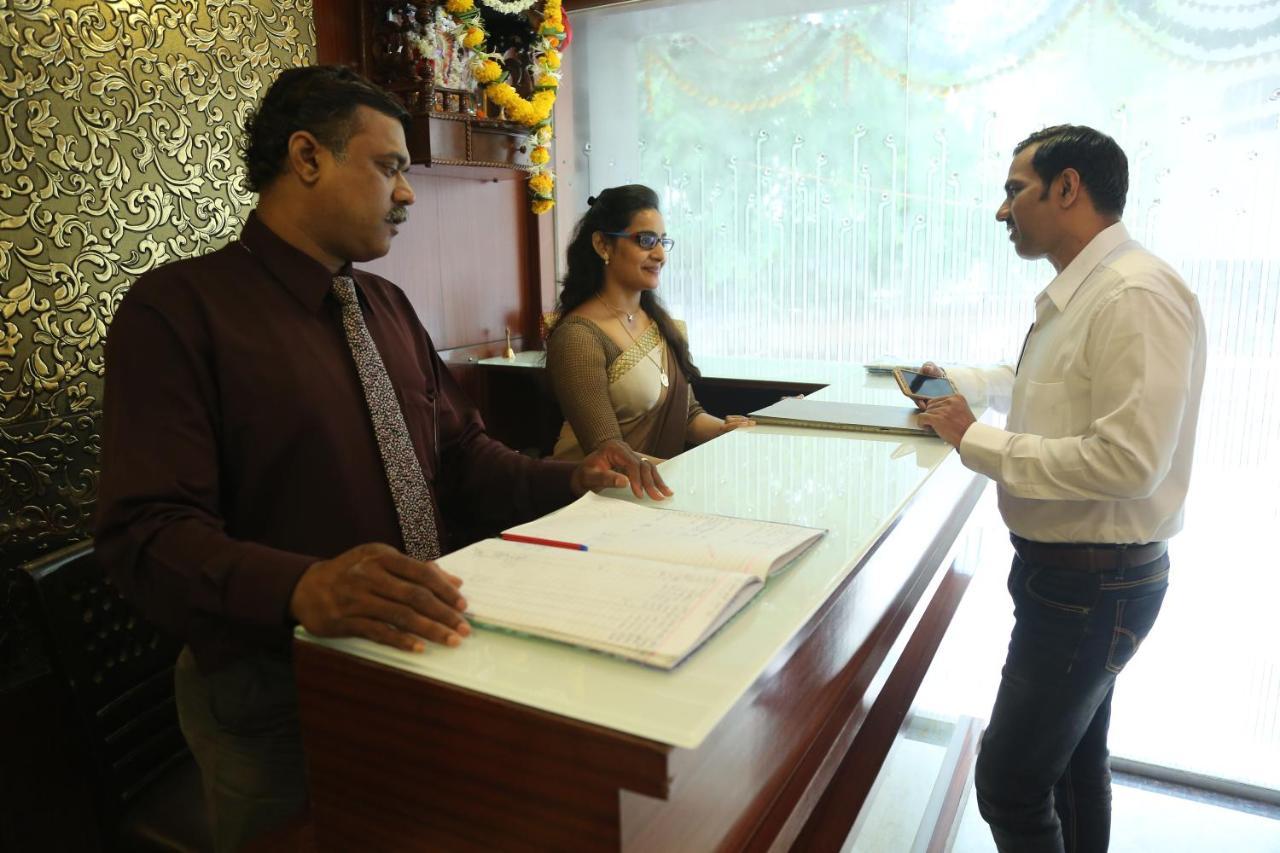 Airport Metro Hotel Mumbai Eksteriør bilde