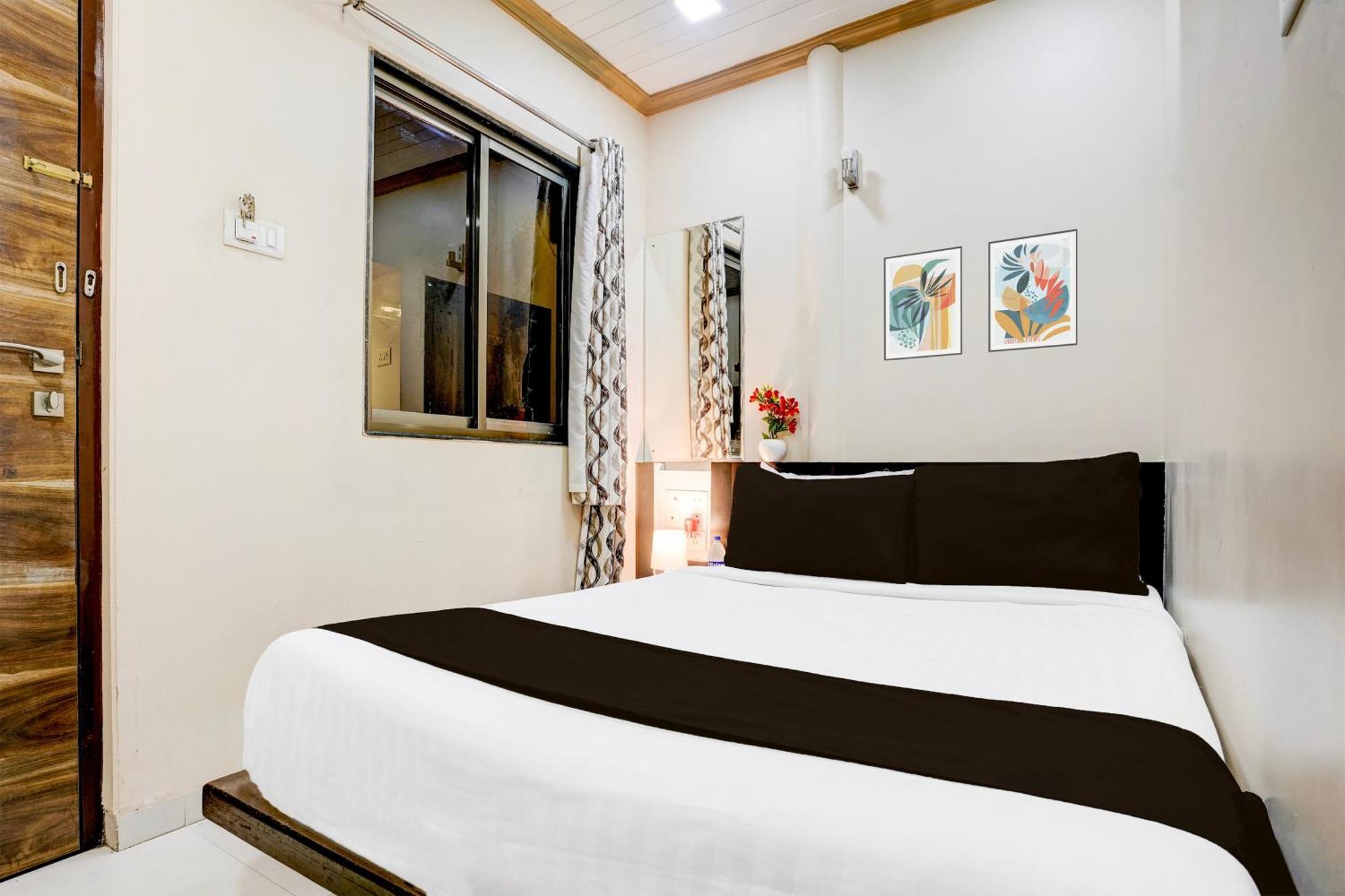 Airport Metro Hotel Mumbai Eksteriør bilde