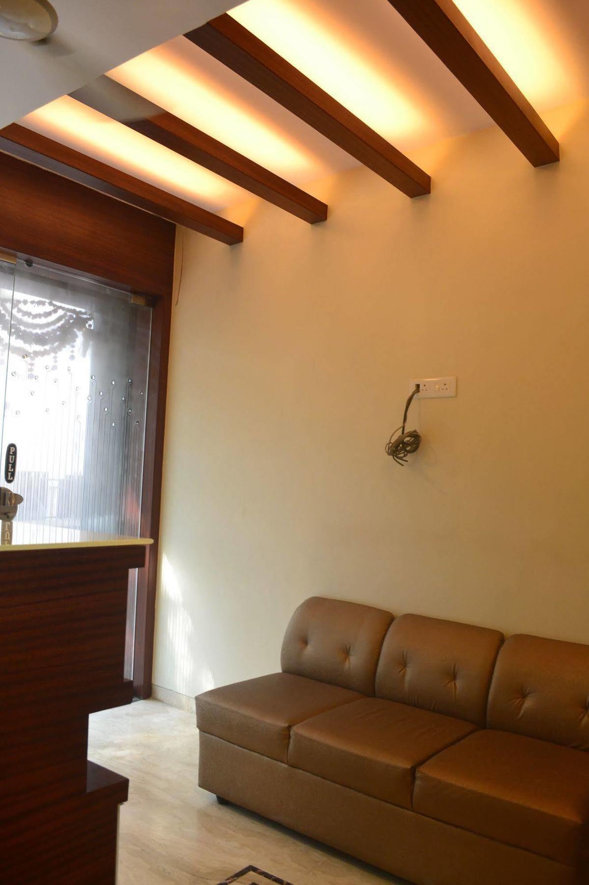 Airport Metro Hotel Mumbai Eksteriør bilde